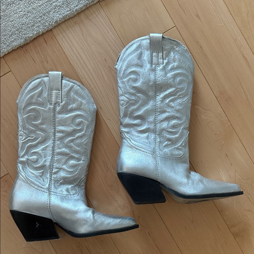 Steve Madden Silver Western Cowboy Boots